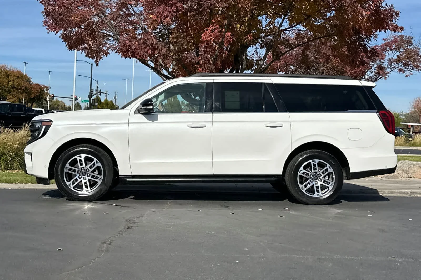 Certified Used 2025 Star White Ford Active image 5