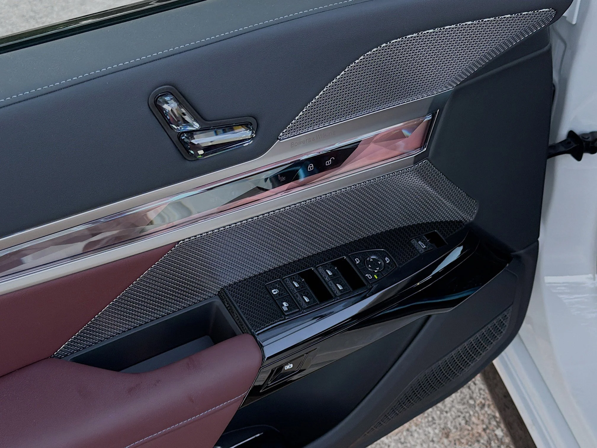 New 2026 Alpine White BMW eDrive50 image 22