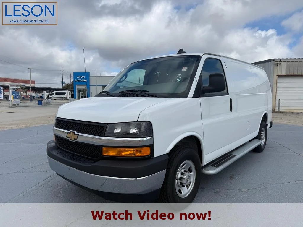 2024 Chevrolet Express 2500 Work Van HD's photo