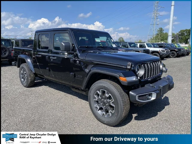 2026 Jeep Gladiator Sahara