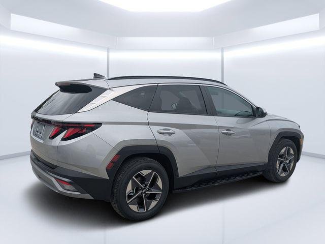 New 2026 Silver Hyundai SEL FWD image 3