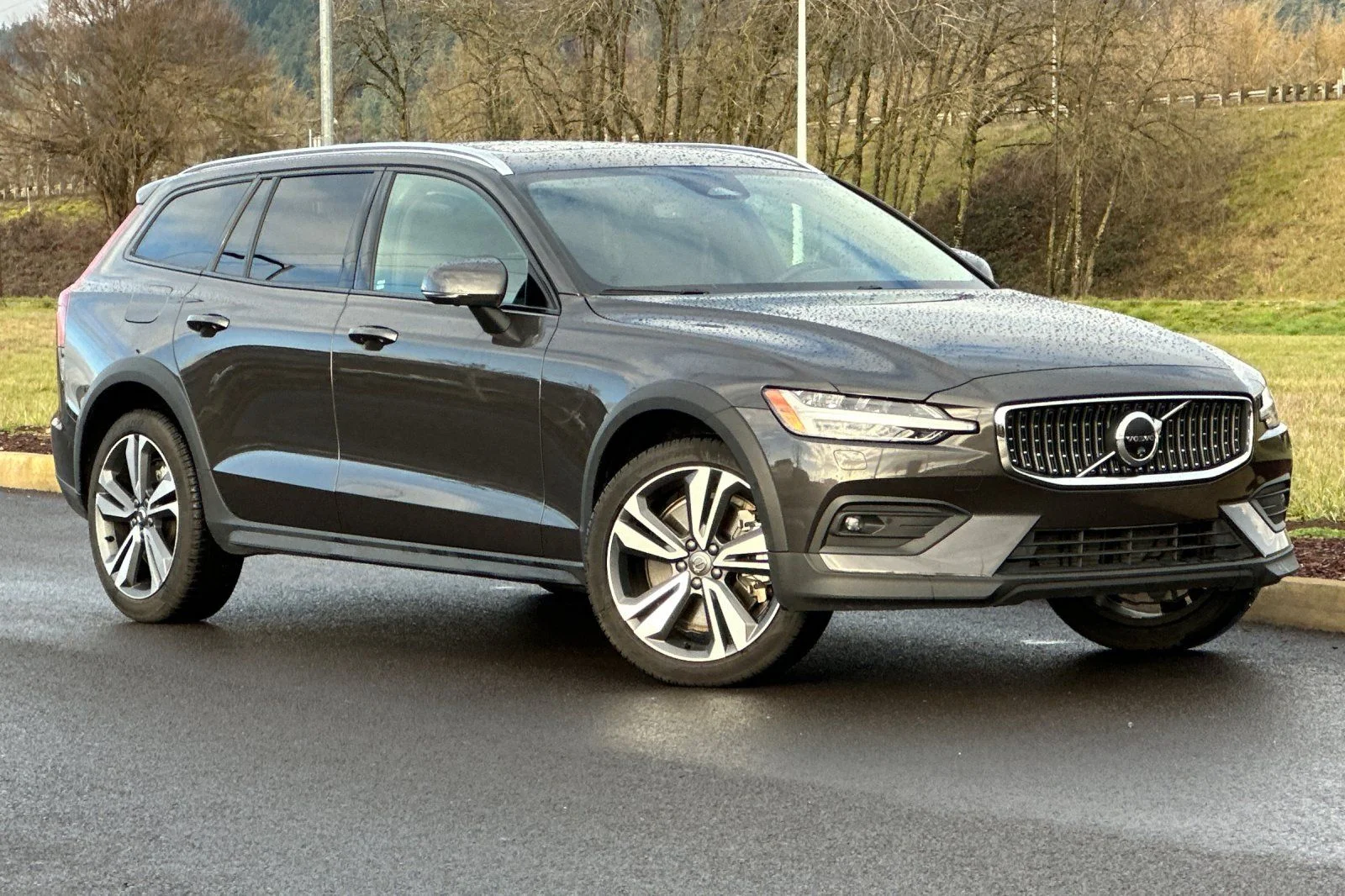 2025 Volvo V60 Cross Country