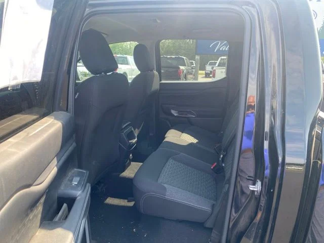 Used 2024 Black Ford XLT image 10