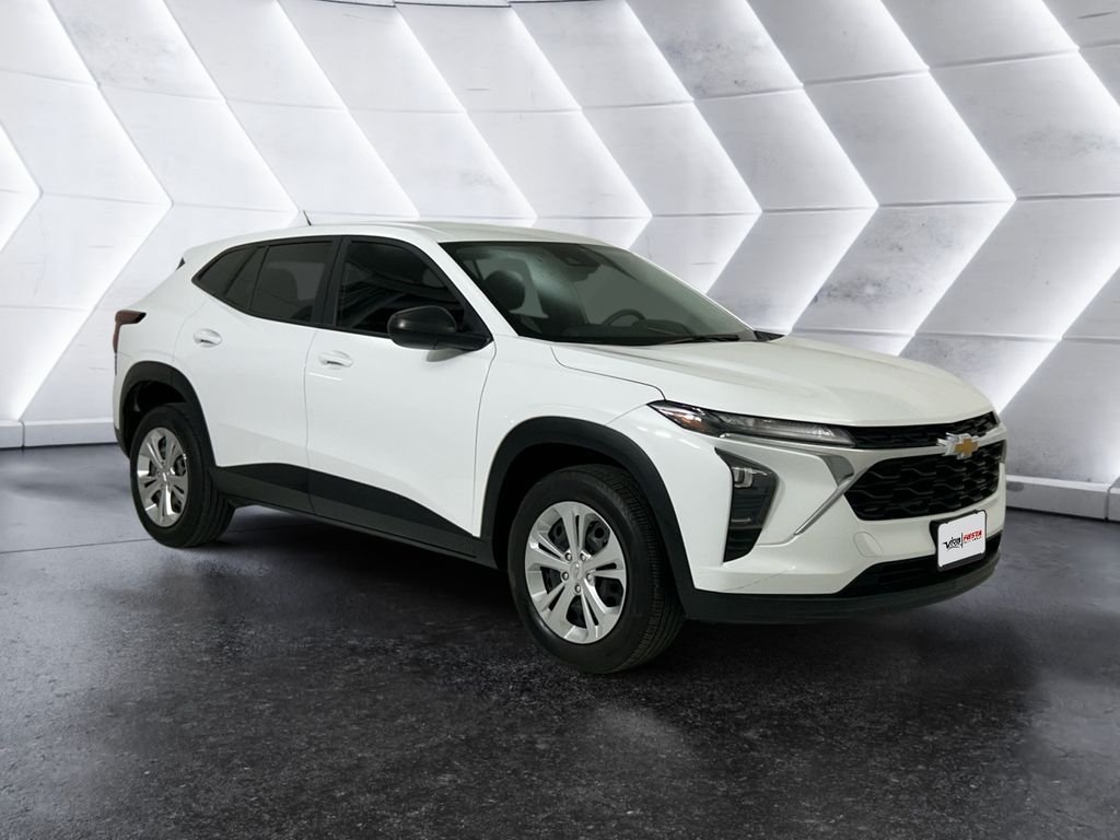 2024 Chevrolet Trax LS FWD