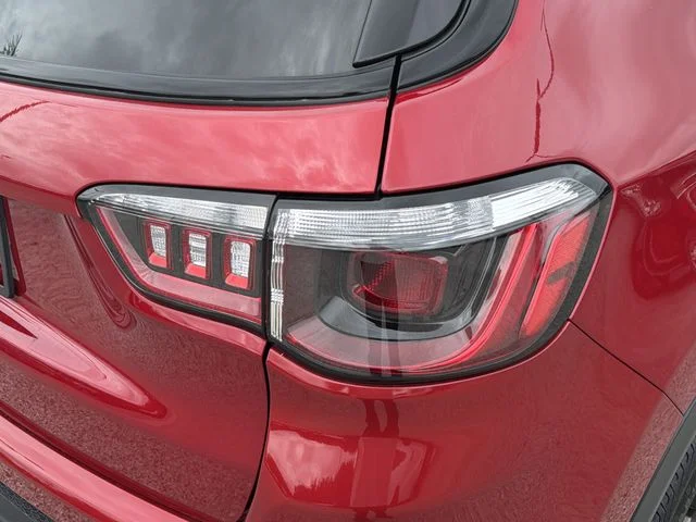 Used 2026 Red Jeep Latitude image 9