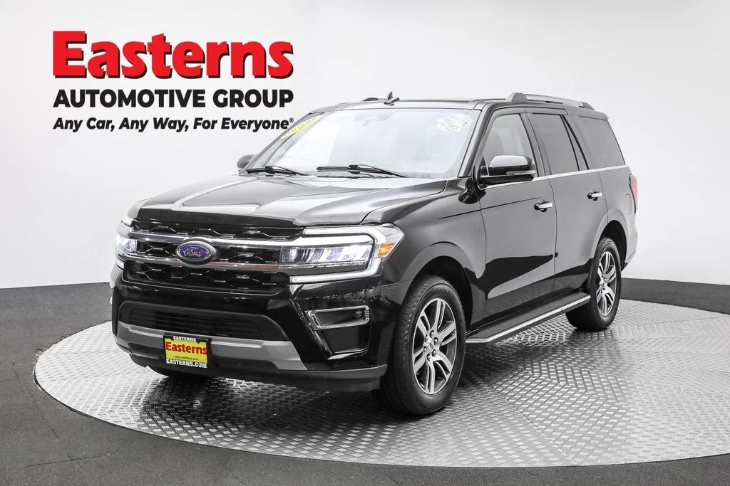 Used 2023 Black Ford Limited image 1