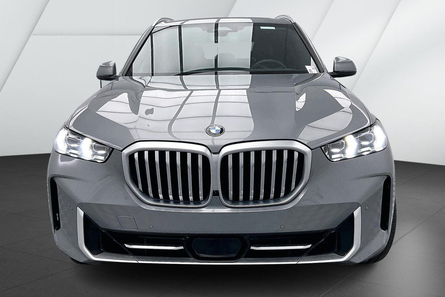 Certified Used 2024 Skyscraper Grey Metallic BMW xDrive40i image 2
