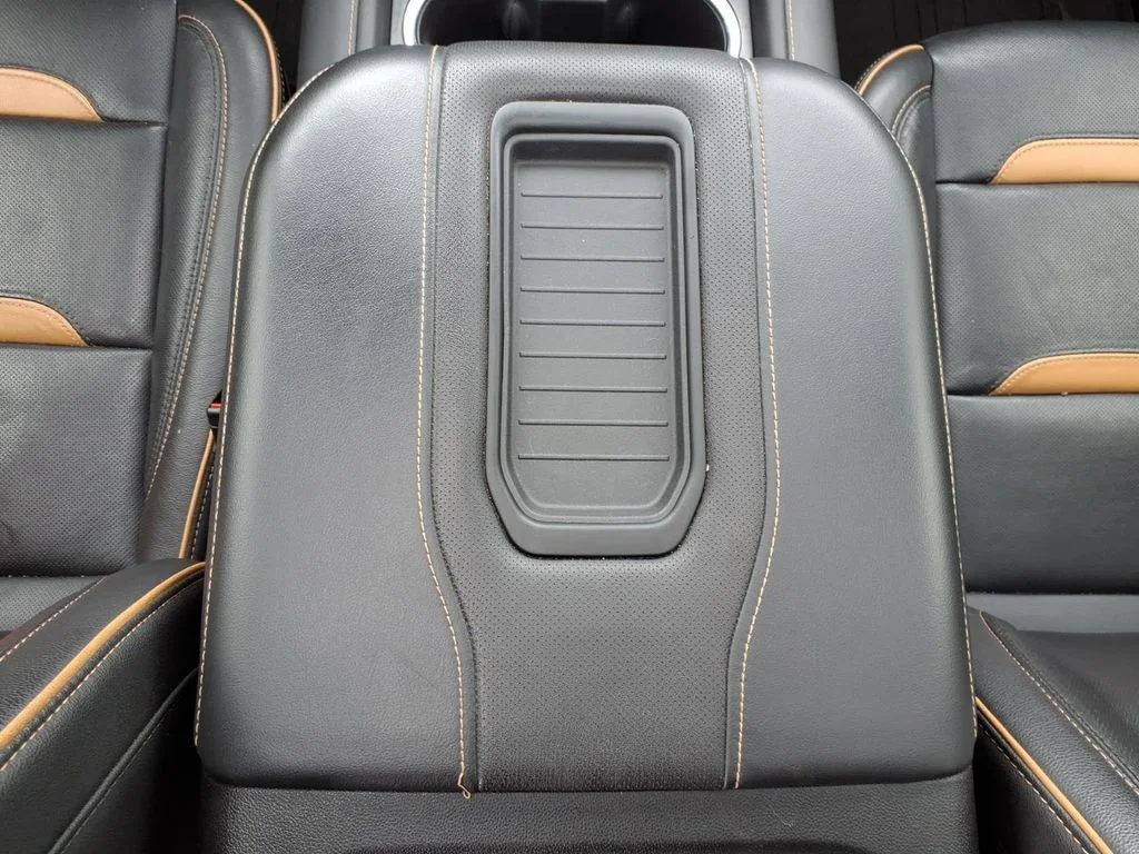 Used 2023 White GMC AT4 image 25
