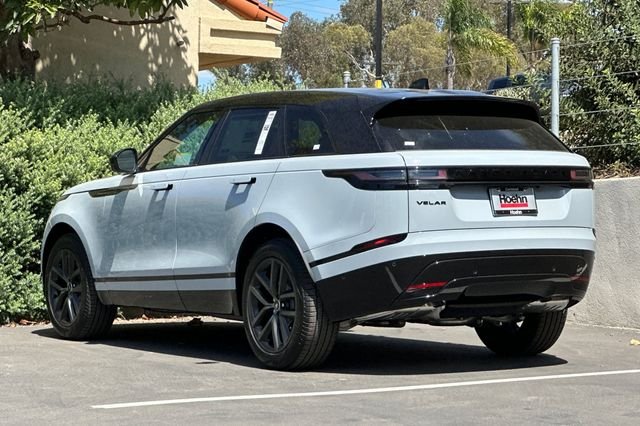 New 2026 Arroios Grey Land Rover P250 Base image 3