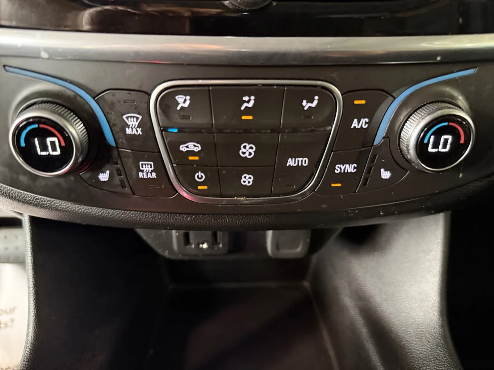Used 2019 Mosaic Black Metallic Chevrolet LT Leather image 17