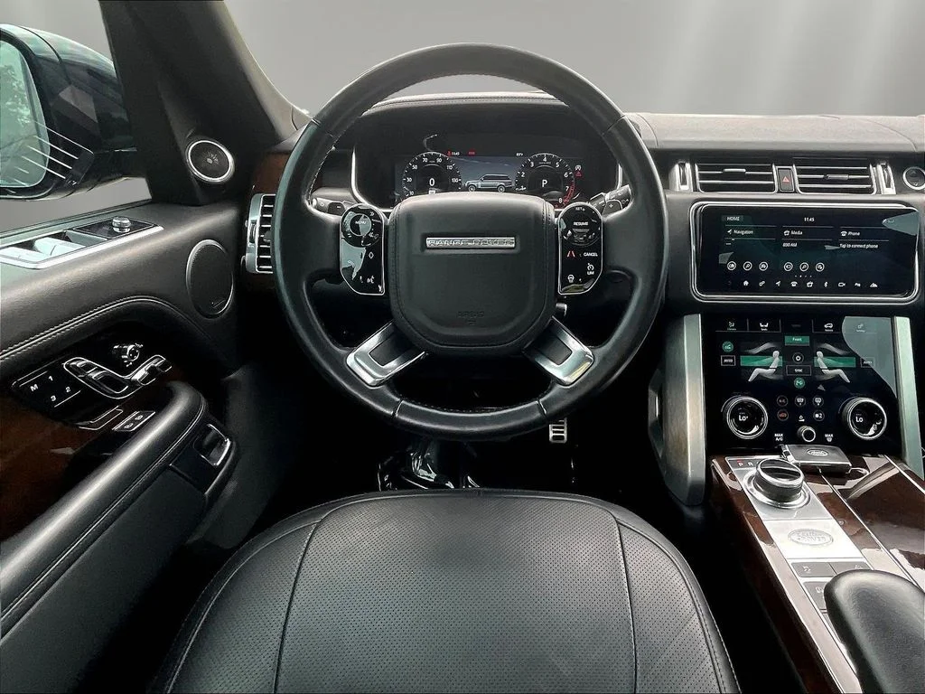 Used 2022 Santorini Black Metallic Land Rover Westminster image 8