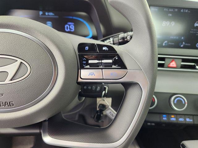 New 2026 White Hyundai SE image 26
