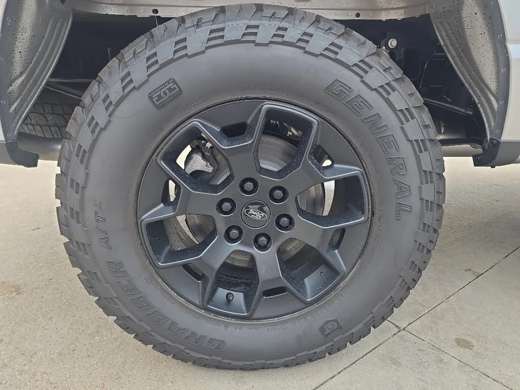 New 2026 Iconic Silver Metallic Ford Lariat® image 37