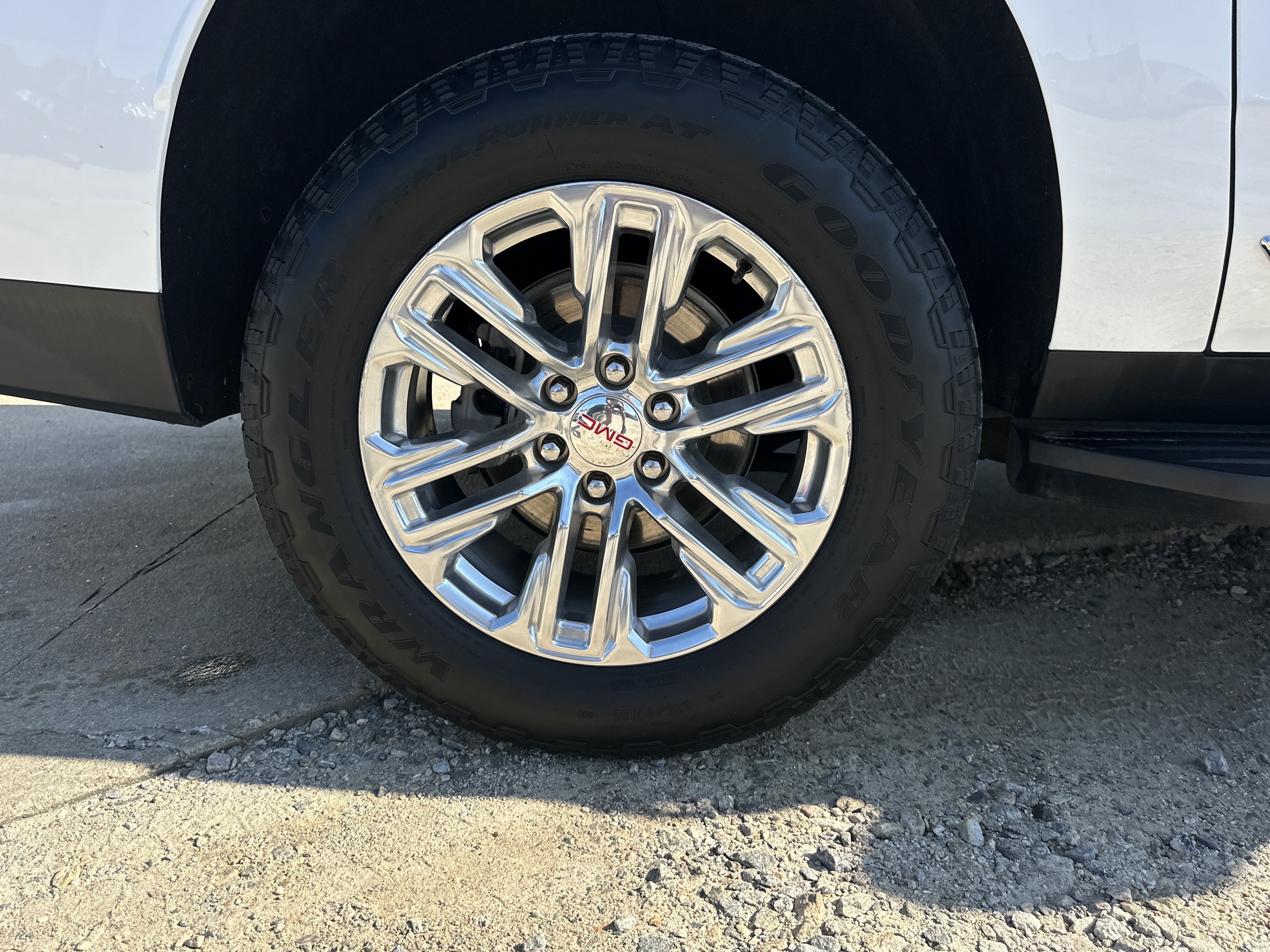 Used 2024 Summit White GMC SLT image 19