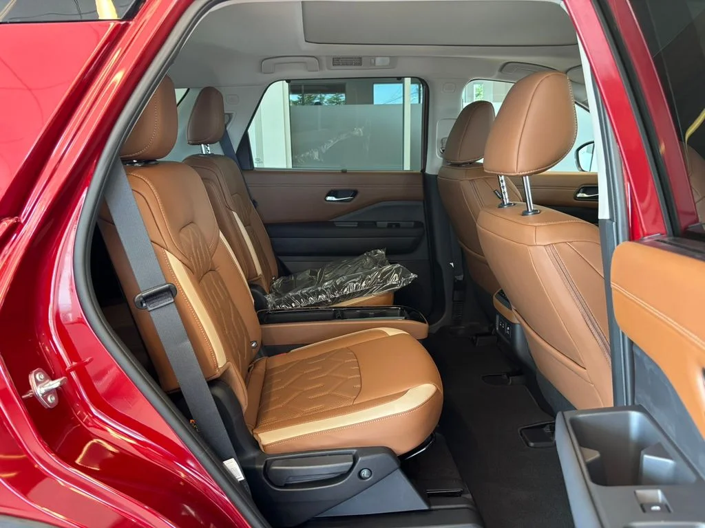 New 2026 Scarlet Ember Tintcoat Nissan Platinum image 25