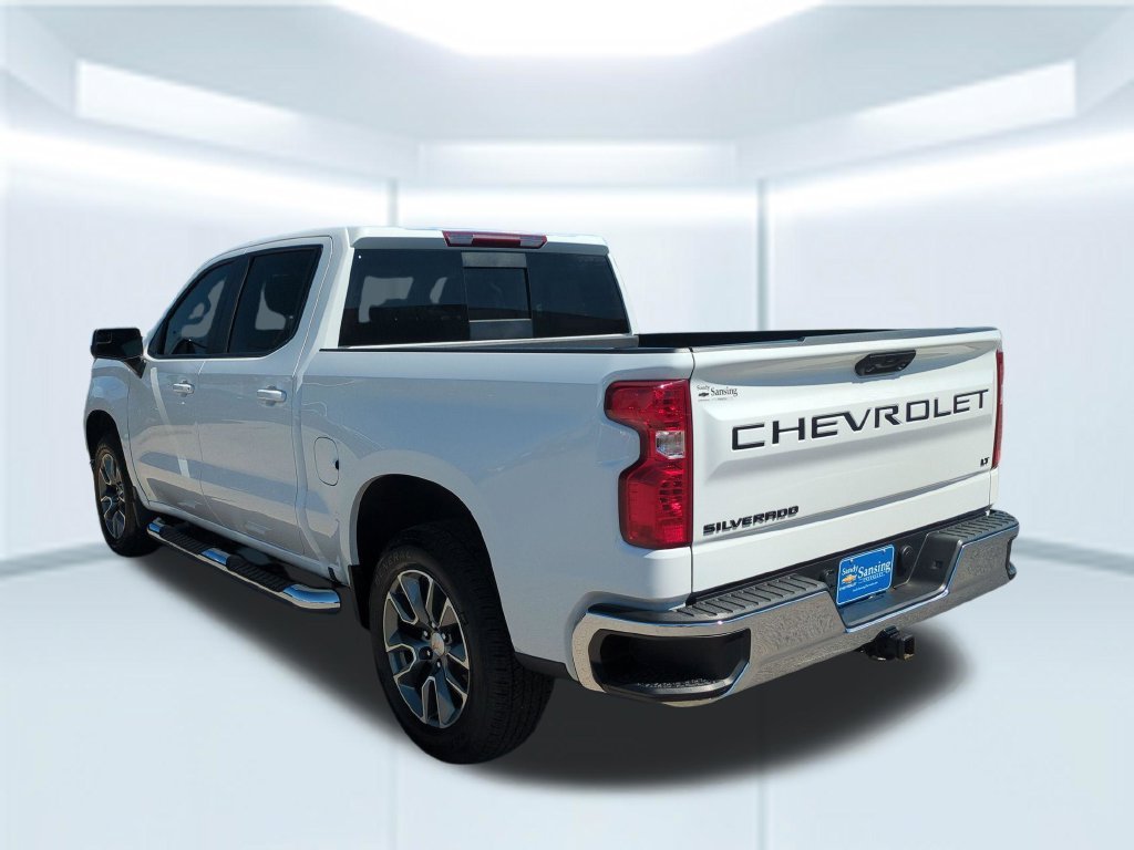 Used 2026 Summit White Chevrolet LT image 5