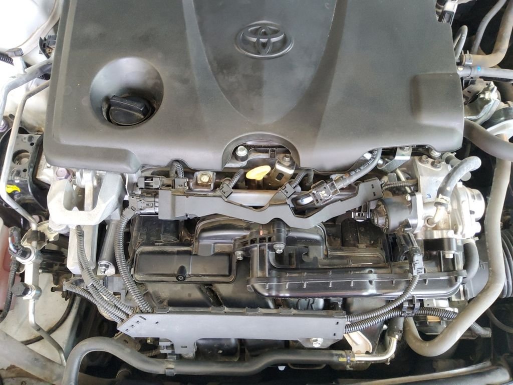 Used 2021 White Toyota SE image 21