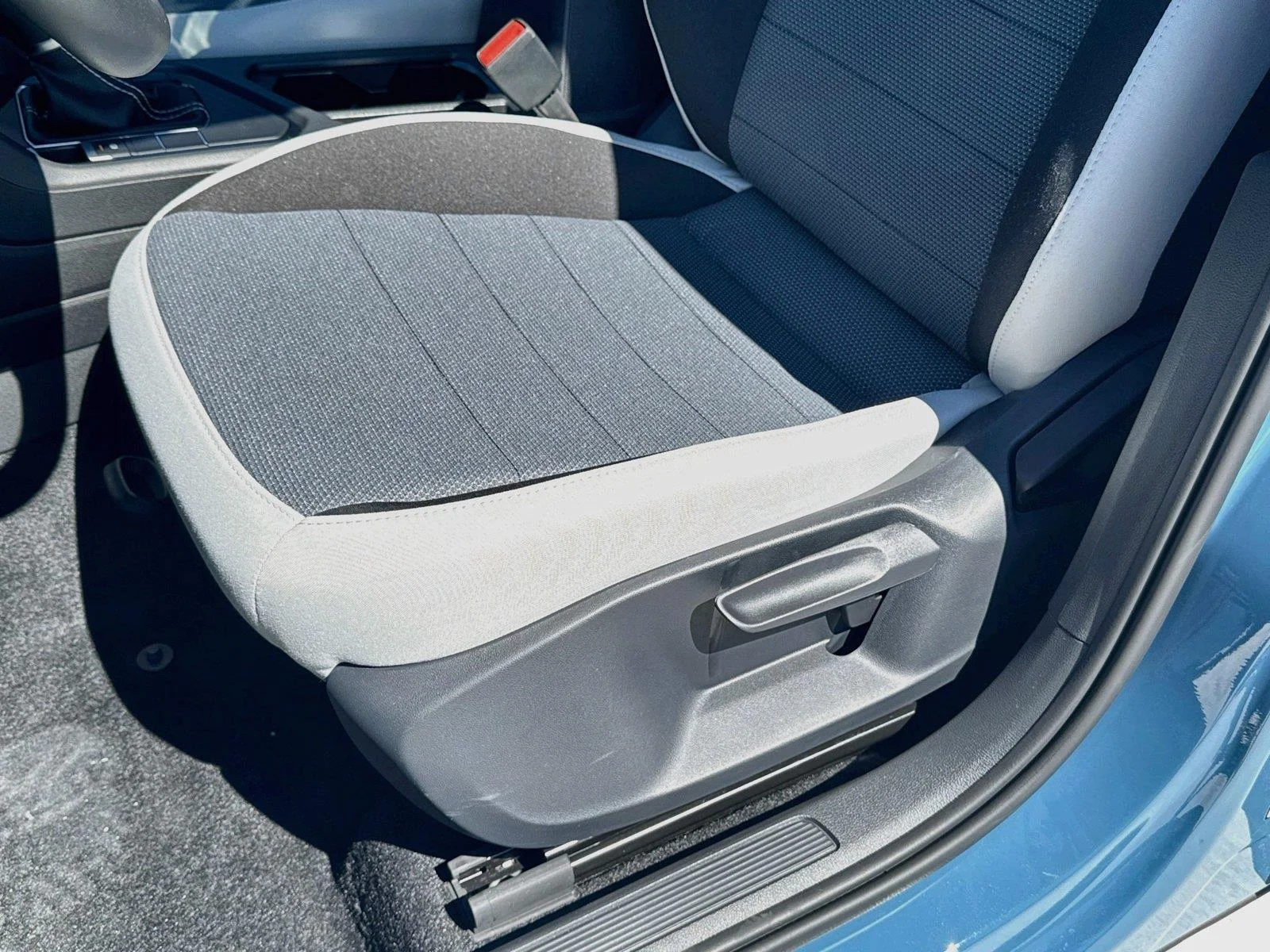 New 2027 Monterey Blue Pearl Volkswagen S image 17