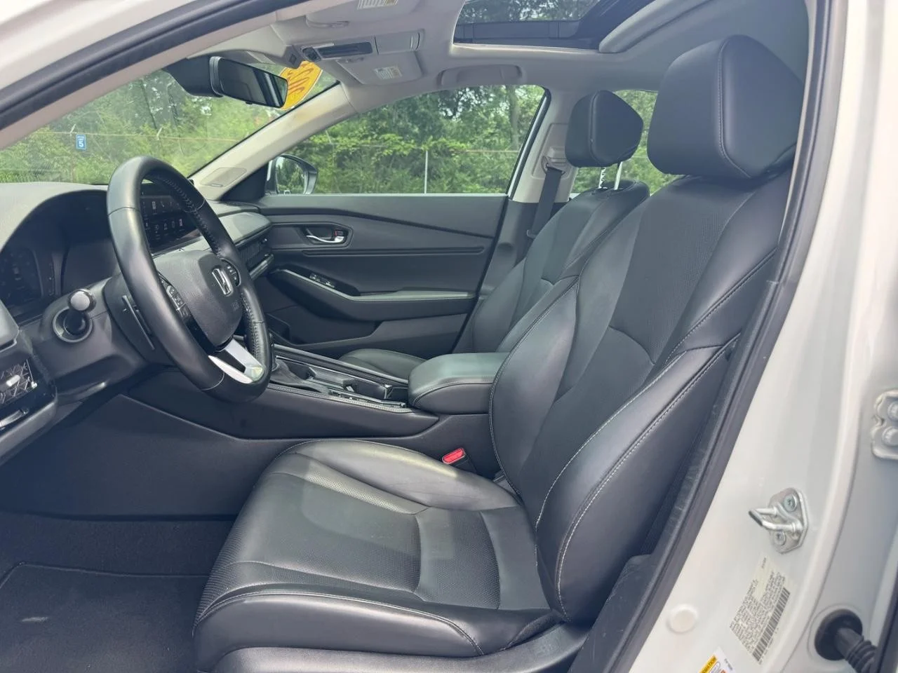 Used 2023 Platinum White Pearl Honda Touring image 19