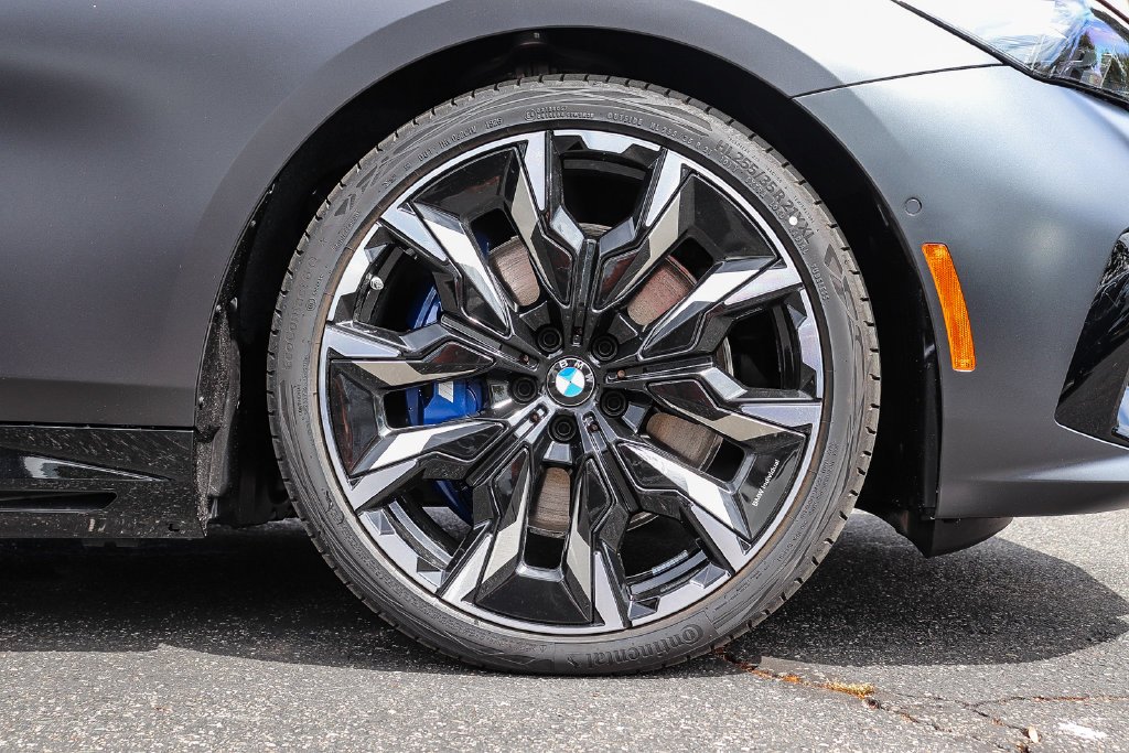 New 2027 Frozen Deep Grey BMW 550e xDrive image 9