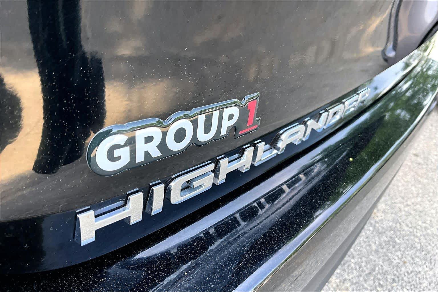 Used 2023 Midnight Black Metallic Toyota XLE image 10