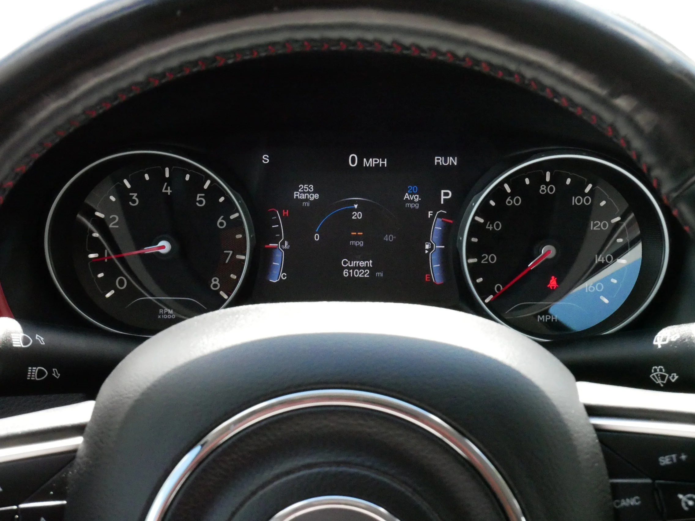 Used 2018 Diamond Black Crystal Pearlcoat Jeep Trailhawk image 23