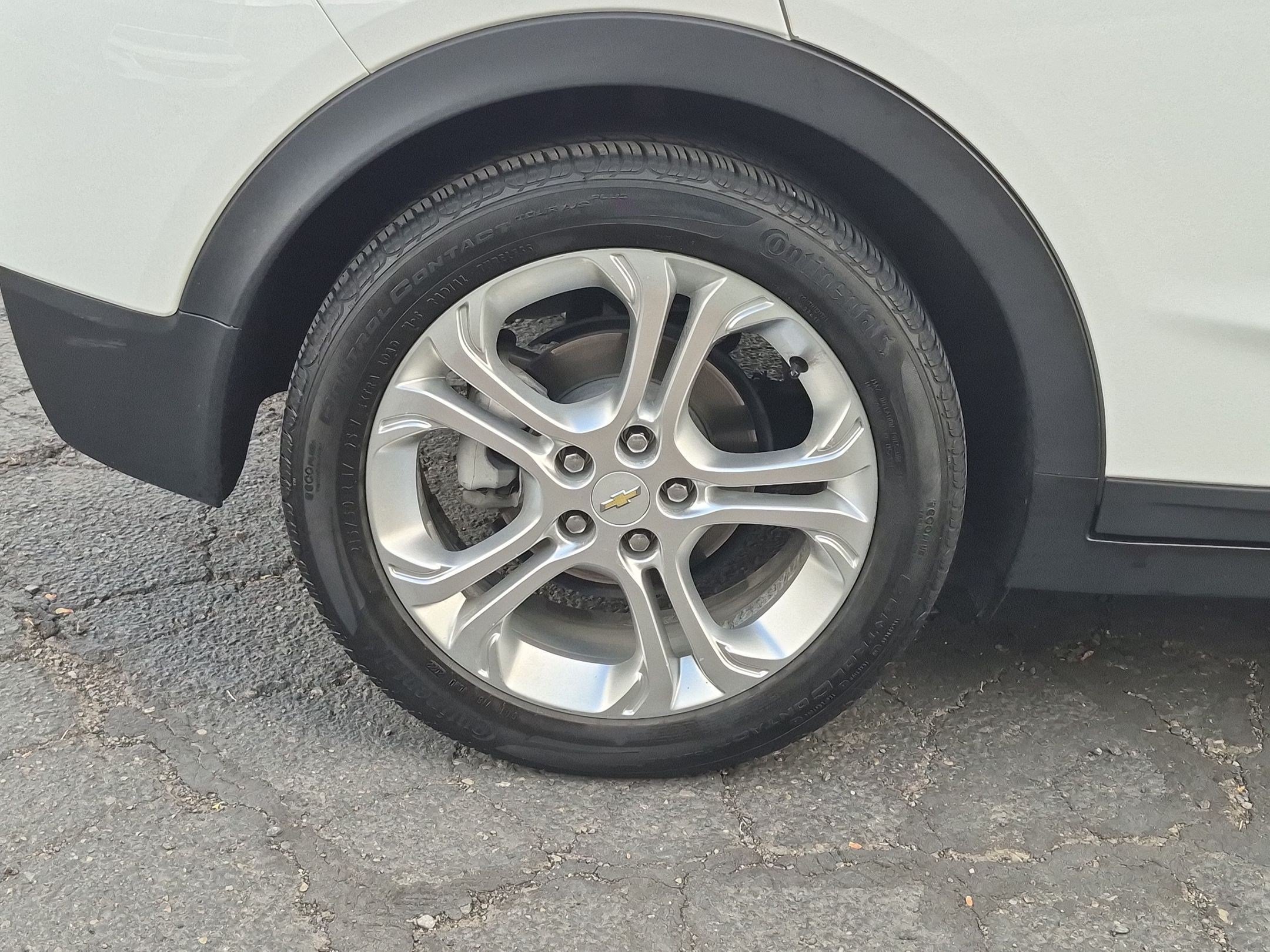 Used 2018 (Includes (TUS) Black grille.) Chevrolet LT image 12