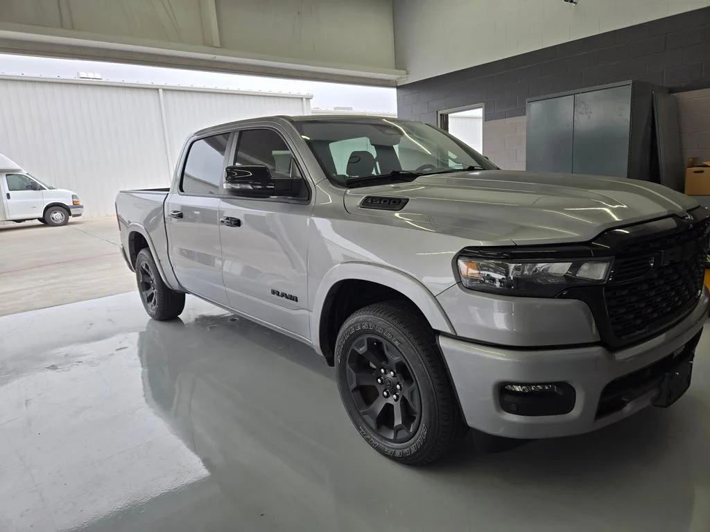 2025 RAM 1500 Big Horn/Lone Star 4x4 Crew Cab 5'7's photo
