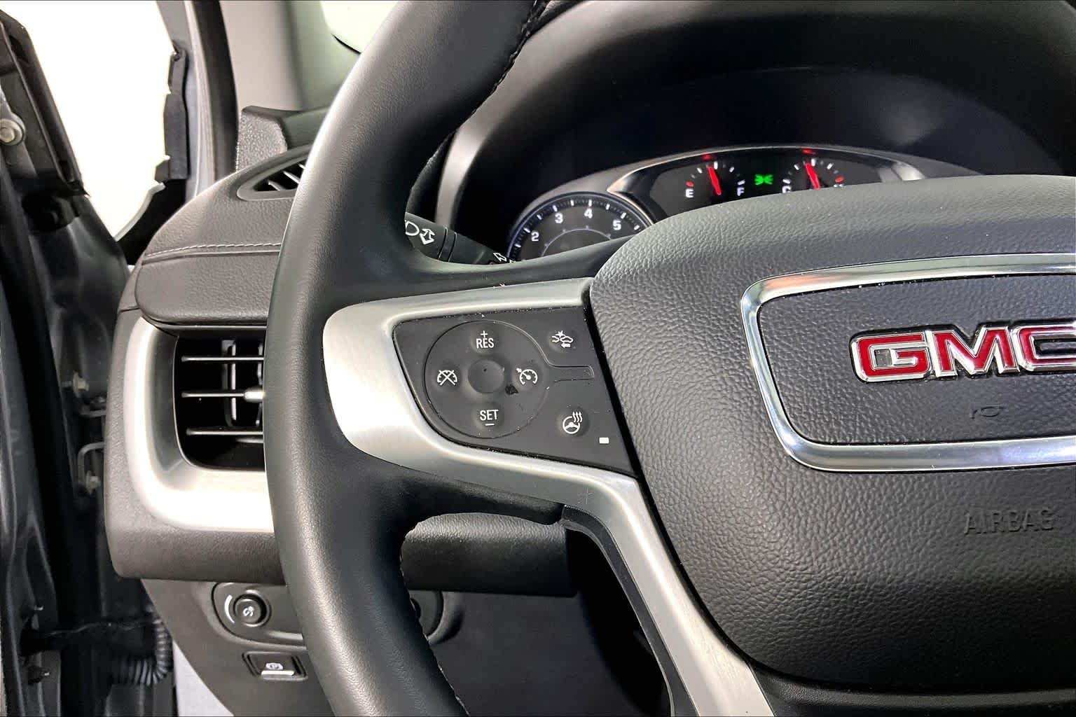 Used 2024 Sterling Metallic GMC SLT image 21