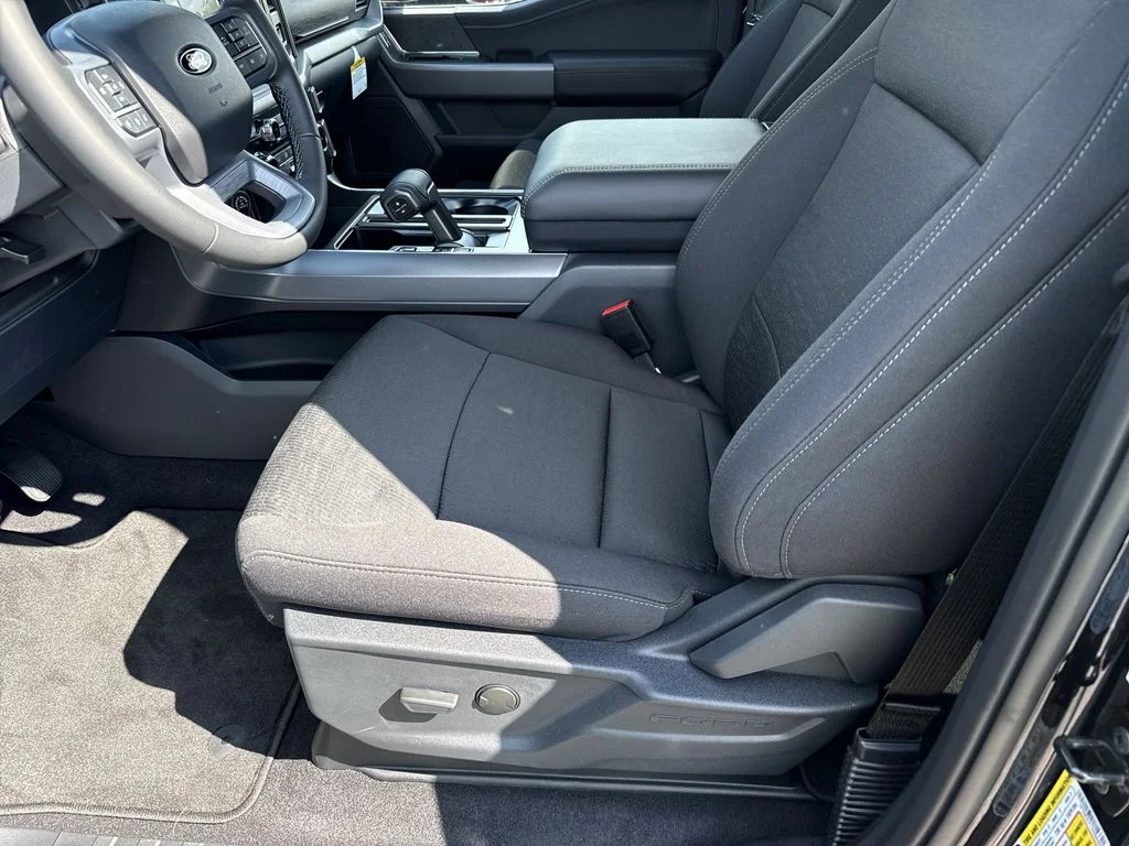 New 2026 Black Ford XLT image 9