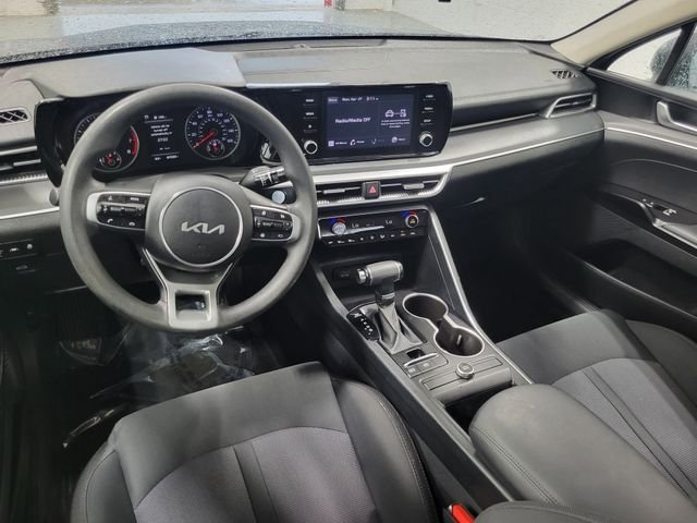 2024 Kia K5 LXS - Photo 22