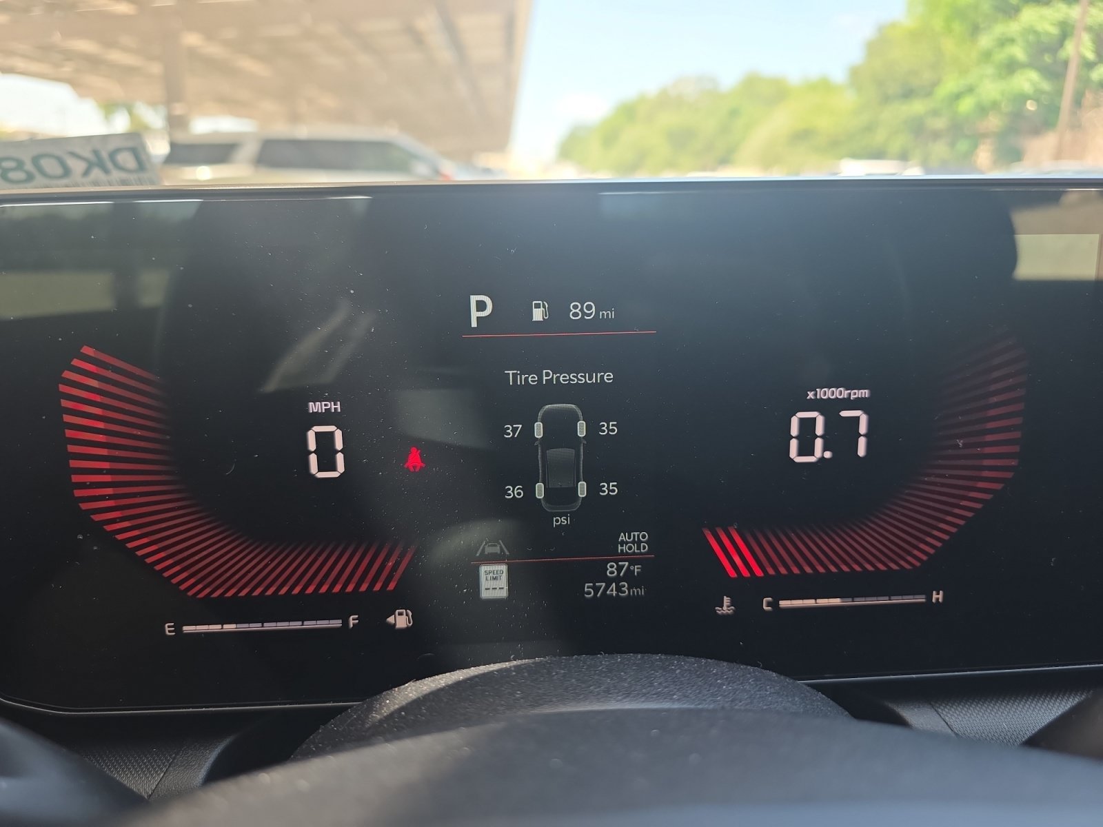 Certified Used 2025 Snow White Pearl Kia LX image 18