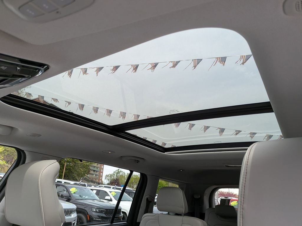 Used 2023 White Jeep Overland image 26