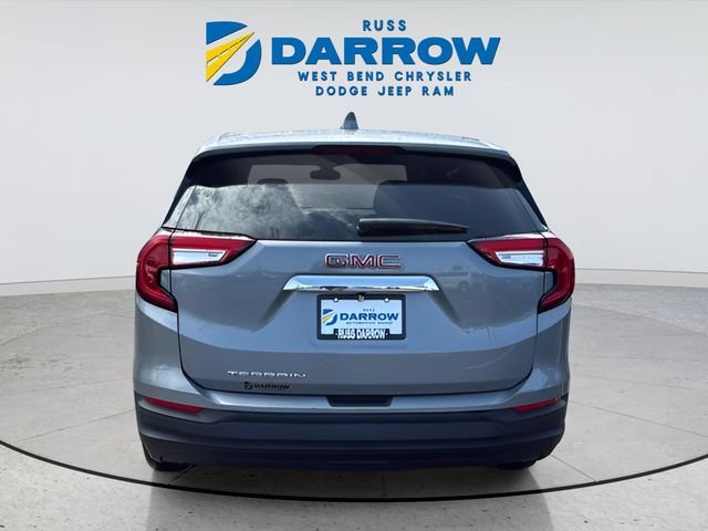 Used 2023 Silver GMC SLE image 4
