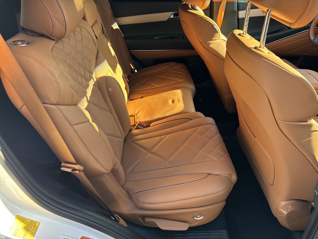 New 2026 White Genesis 3.5T Prestige image 15