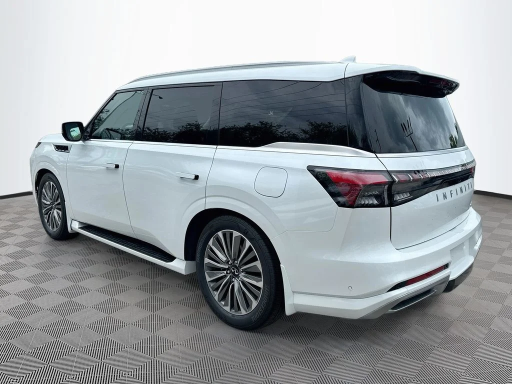 New 2027 RADIANT WHITE INFINITI Luxe 4WD image 7