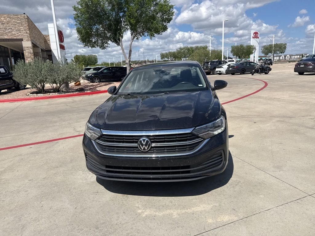 Used 2024 Volkswagen Jetta SE with VIN 3VWEM7BU6RM051657 for sale in Bastrop, TX
