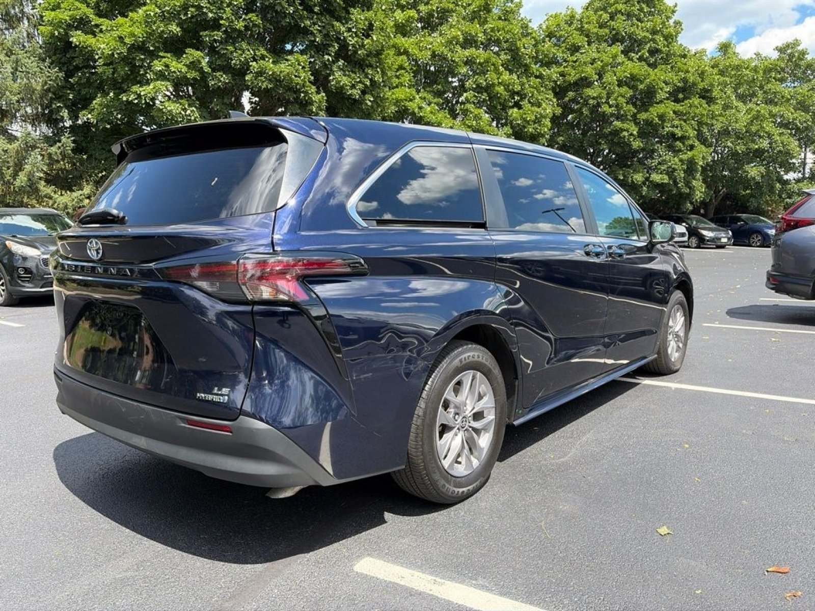Used 2024 Gray Toyota Hybrid LE image 5