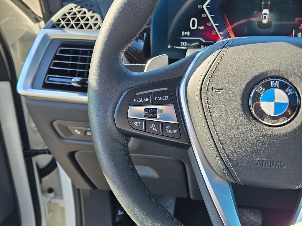 Certified Used 2026 Alpine White BMW xDrive40i image 27