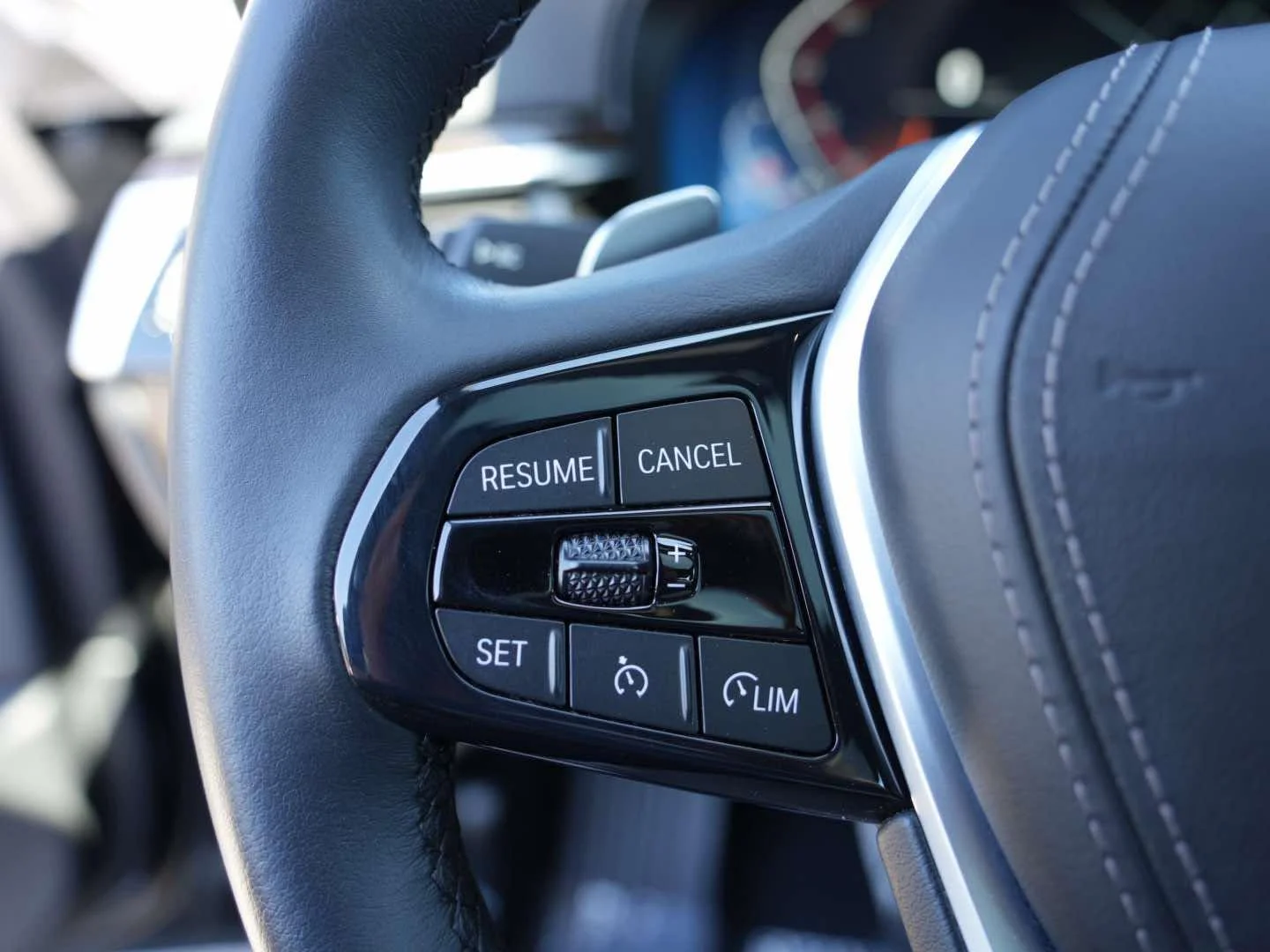 Used 2023 Jet Black BMW 530i Sedan image 14