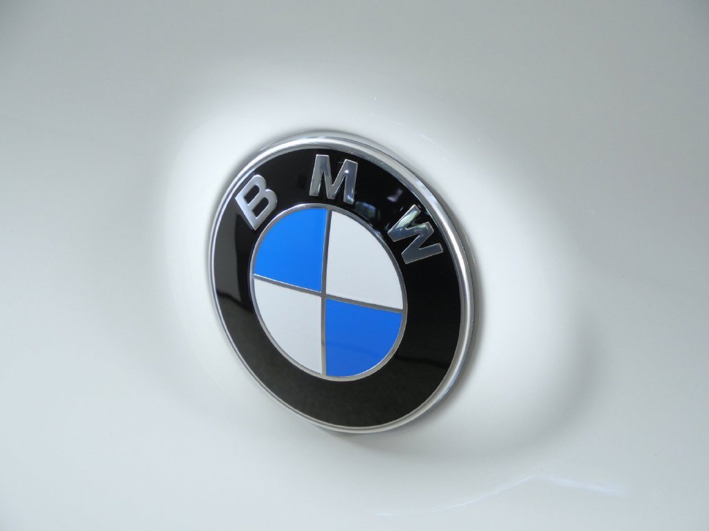 New 2026 Alpine White BMW 30 xDrive image 11