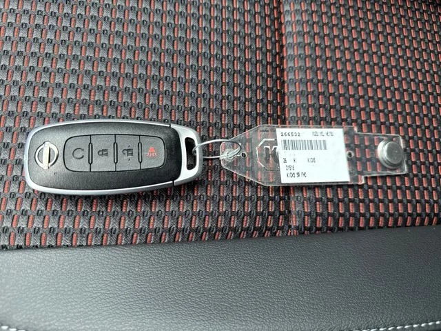 New 2026 Yuzu Yellow Metallic / Super Black Two-tone Nissan SR image 28
