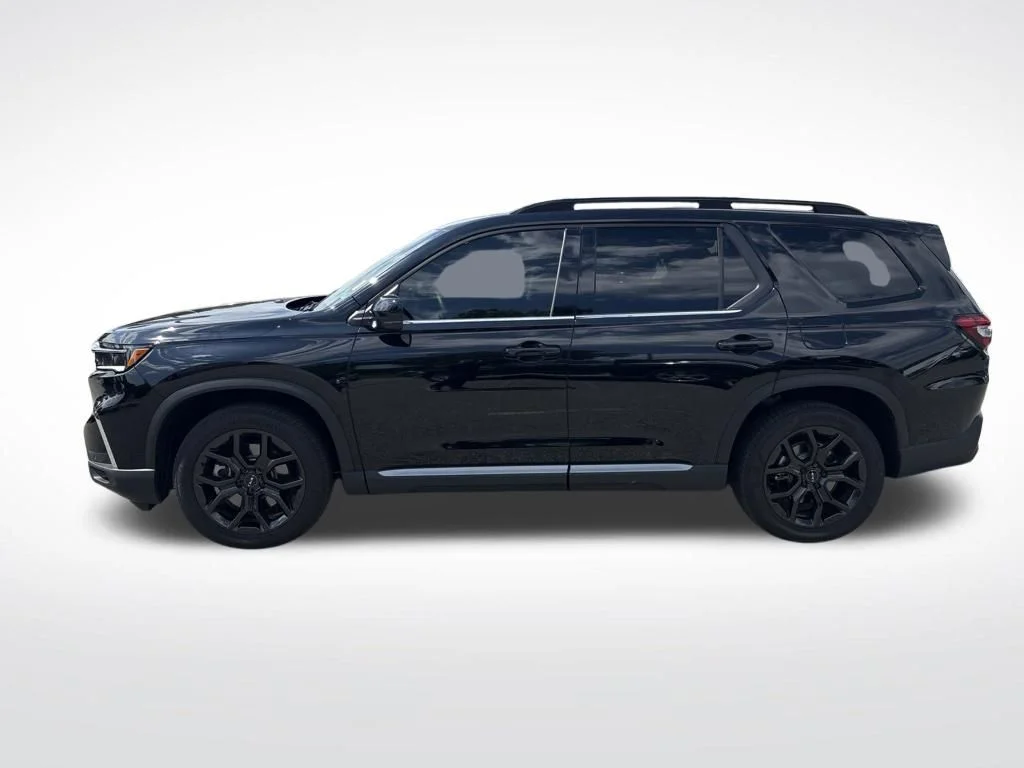 Used 2025 Black Honda Touring image 2
