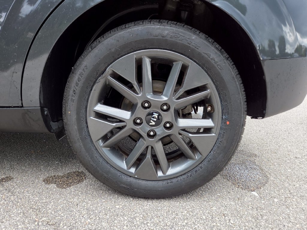 Used 2021 Gravity Gray Kia EX image 21