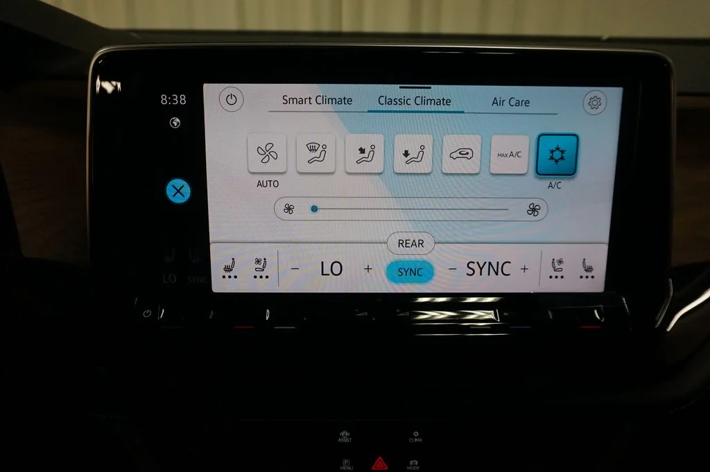 New 2026 Opal White Volkswagen 2.0T SE w/Technology image 13