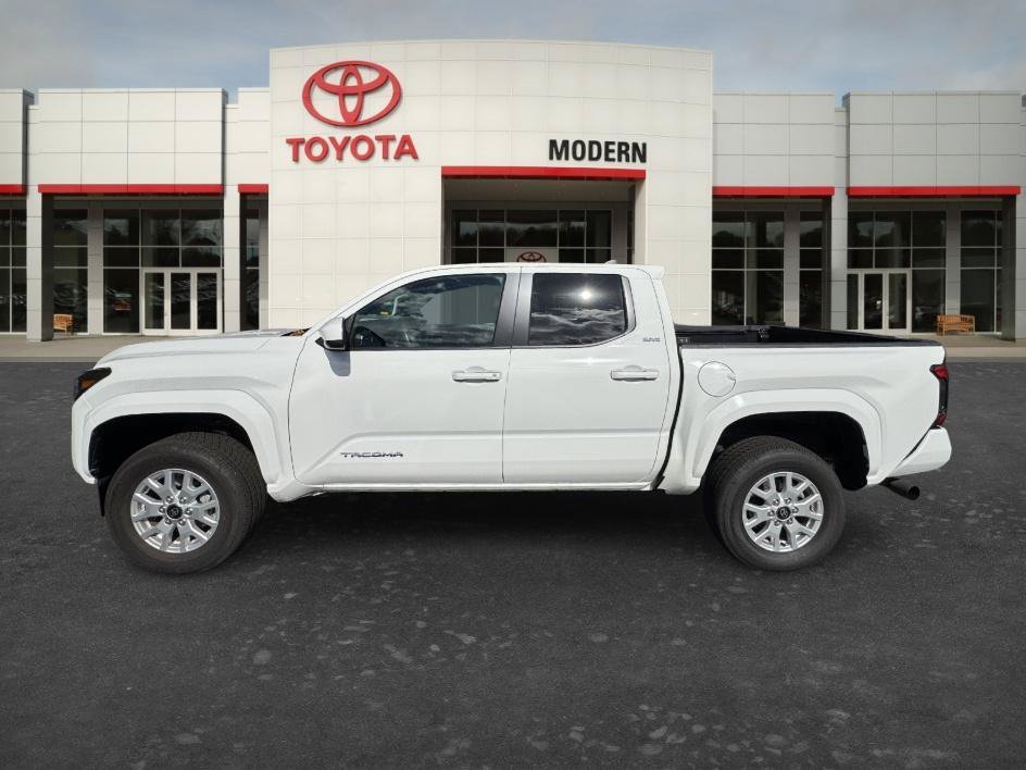 Used 2026 Ice Toyota SR5 image 8