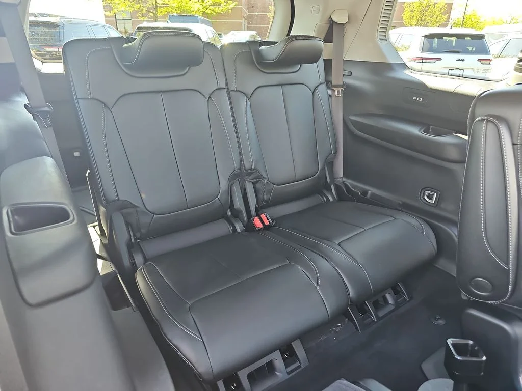 Used 2023 Black Jeep Limited image 12
