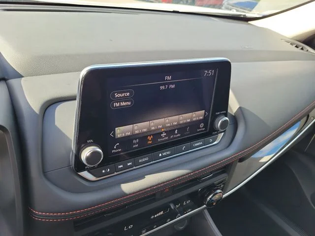 New 2026 Everest White Pearl TriCoat Nissan Rock Creek® image 15