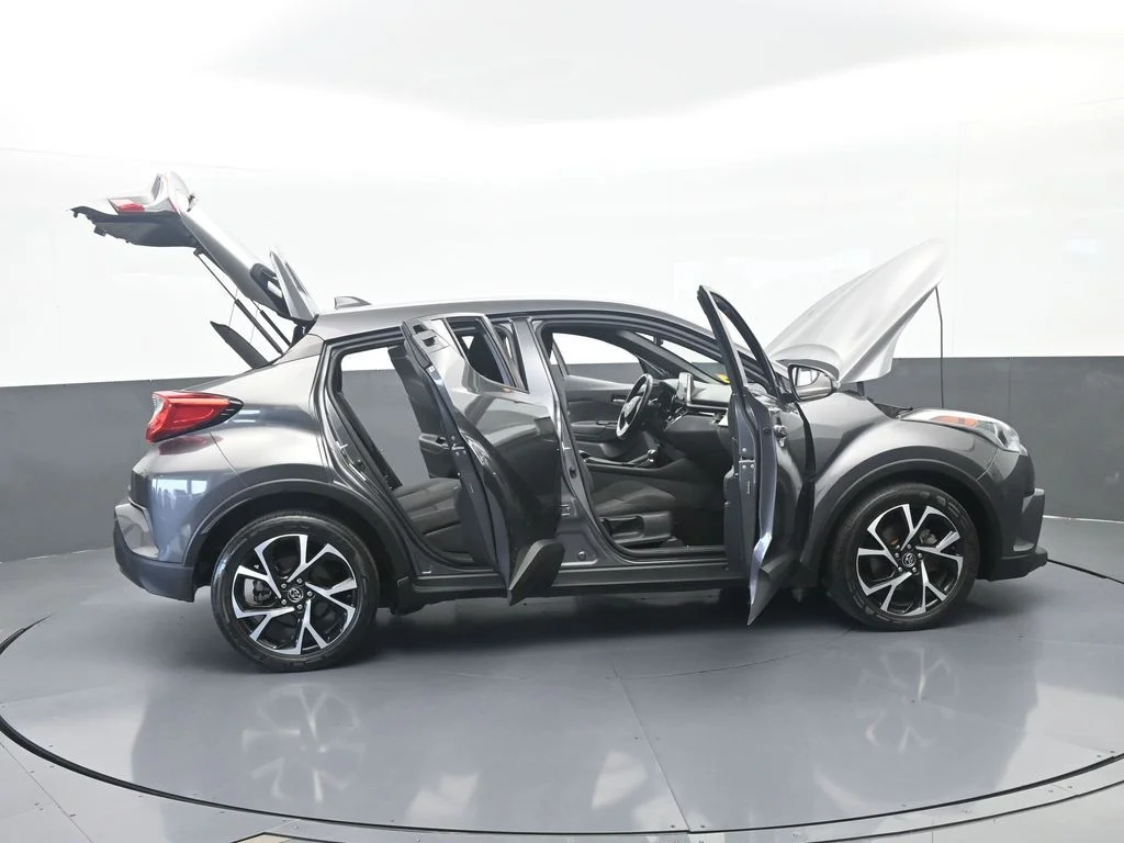 Used 2019 Magnetic Gray Metallic Toyota XLE image 63