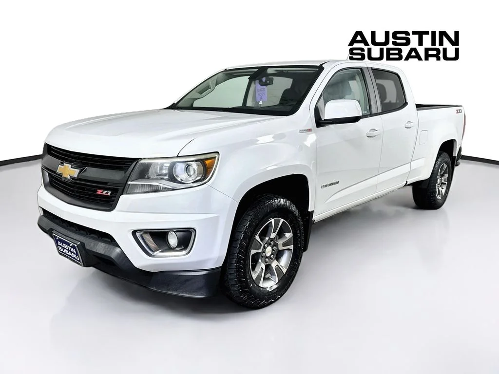Used 2017 White Chevrolet Z71 image 3